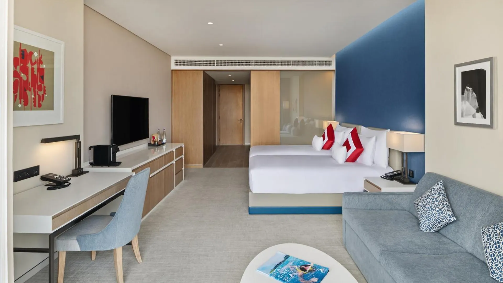 Ja Lake View Hotel, Dubai Hotel